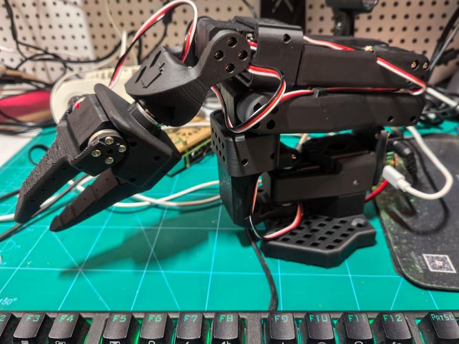 芯片型号多路控制舵机有哪些_多路舵机控制芯片型号_芯片型号多路控制舵机的作用