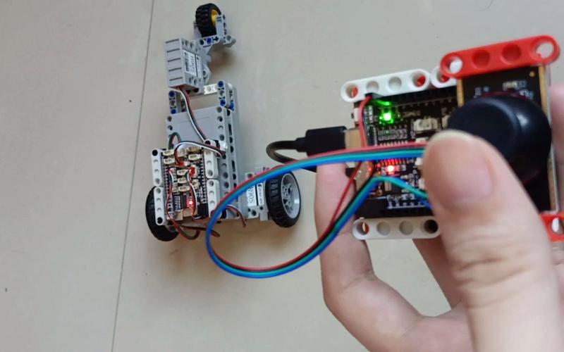 小车区别智能无舵机有什么优点_小车区别智能无舵机有哪几种_智能小车有无舵机的区别在哪