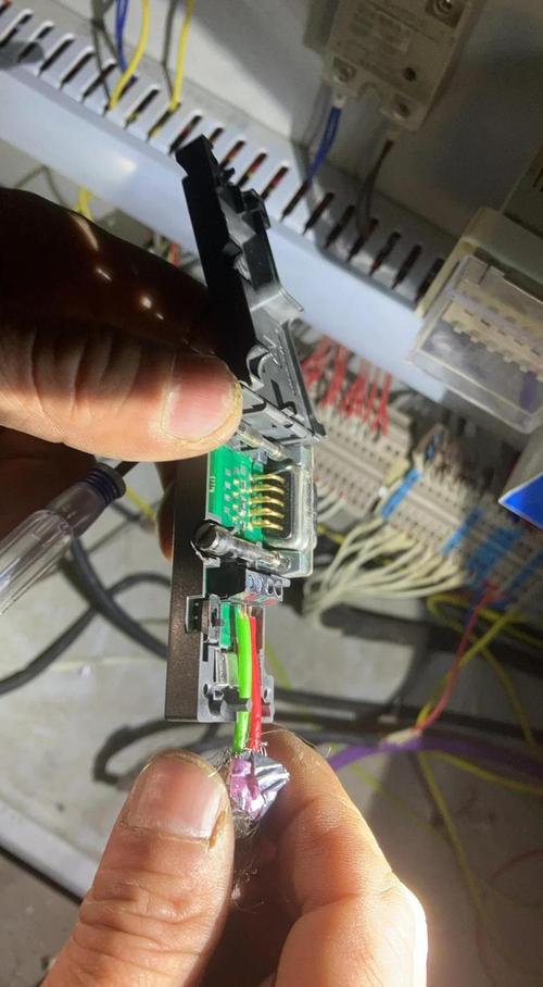 干扰信号原理_舵机信号线干扰解决方法_干扰信号的原因