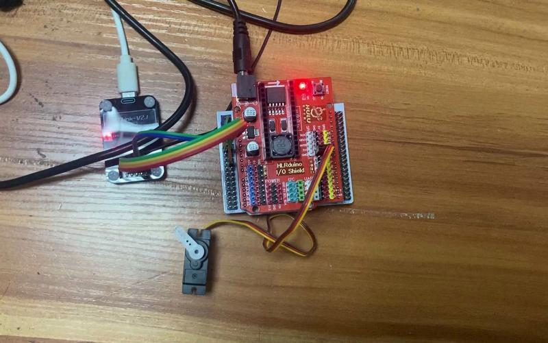 控制舵机正弦运动代码_控制舵机转动程序_stm32 控制舵机