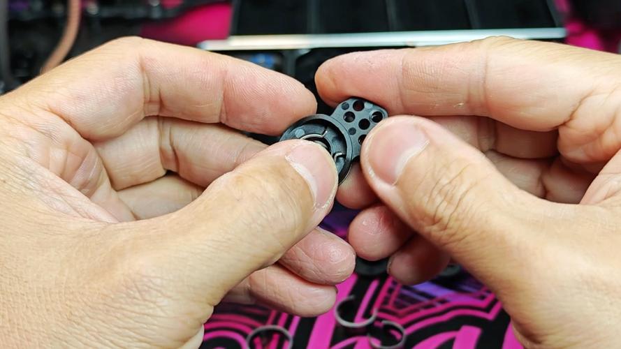 rc遥控车舵机怎么调 老玩家教你解决跑偏抖舵