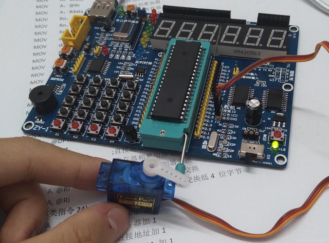 舵机与51单片机连接图片_单片机和舵机怎么连_单片机控制舵机教程