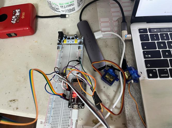 ESP32舵机速度控制技巧 让动作丝滑不伤机