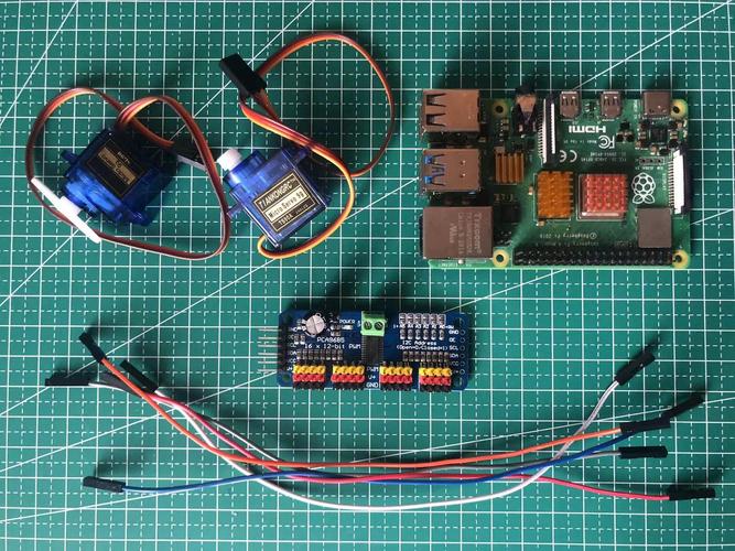 多舵机控制程序_6路舵机控制器说明书_pca9685多路舵机控制