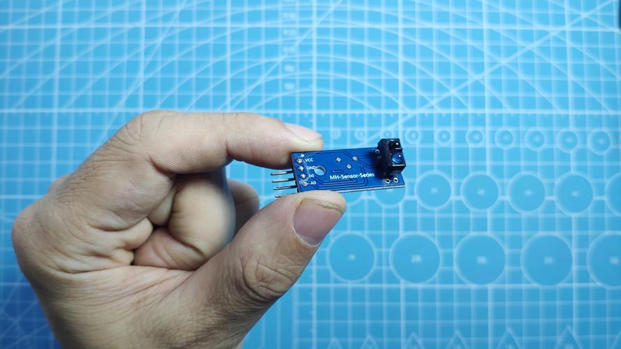 舵机控制开关盖位置 从入门到精通的3个关键步骤