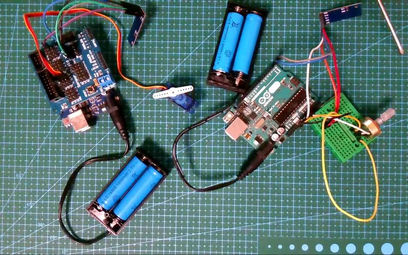 arduino连接舵机控制板_arduino无线控制舵机_arduinopwm控制舵机