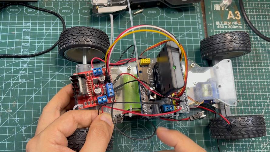 智能车的舵机_智能小车舵机安装_智能小车舵机怎样安装