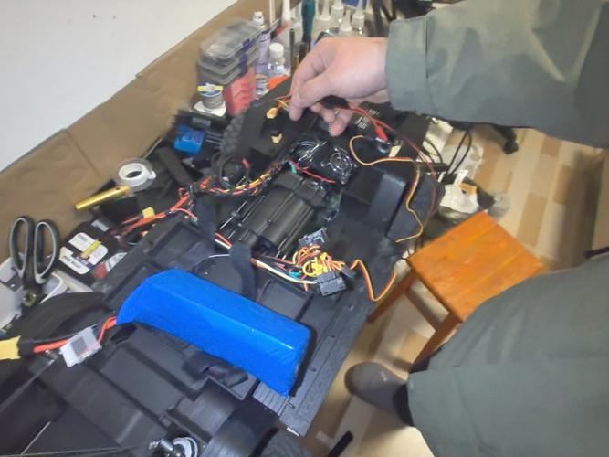 舵机接反会不会烧_电源接反舵机会坏吗_舵机电源接反