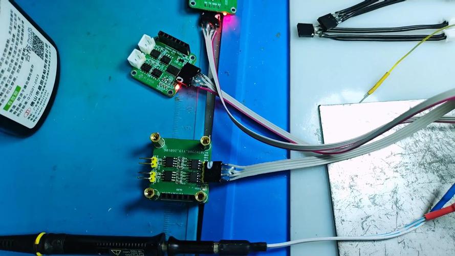 驱动板推荐舵机型号_舵机驱动板怎么用的_舵机驱动板推荐